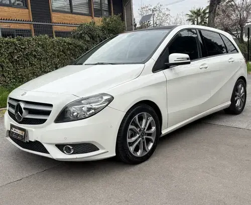 Mercedes-Benz B 2014 180 Cdi 1.5 Turbo Diesel