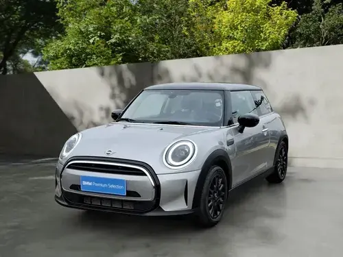 MINI Cooper 2024 1.5 Essential At